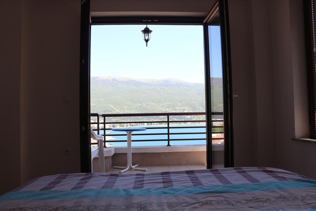 Grigor Prlichev Apartments Ohrid Extérieur photo